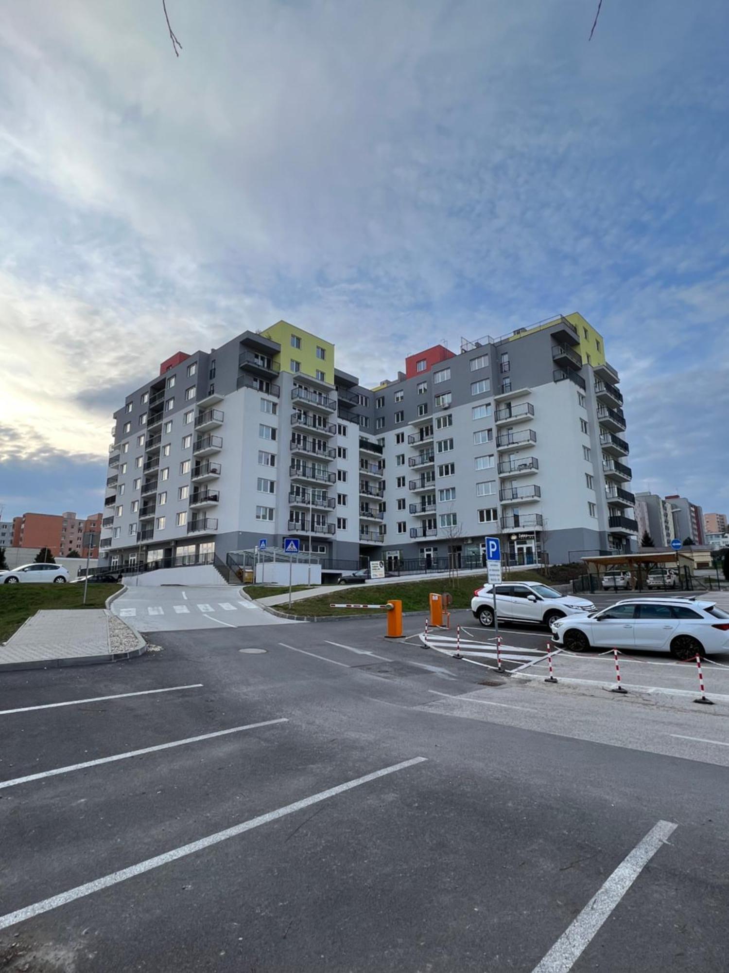 Cozy Stay Apartment Trenčín Exterior foto
